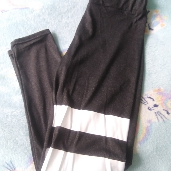 Two Lines elastic Waist Leggings - Picture 3 of 4
